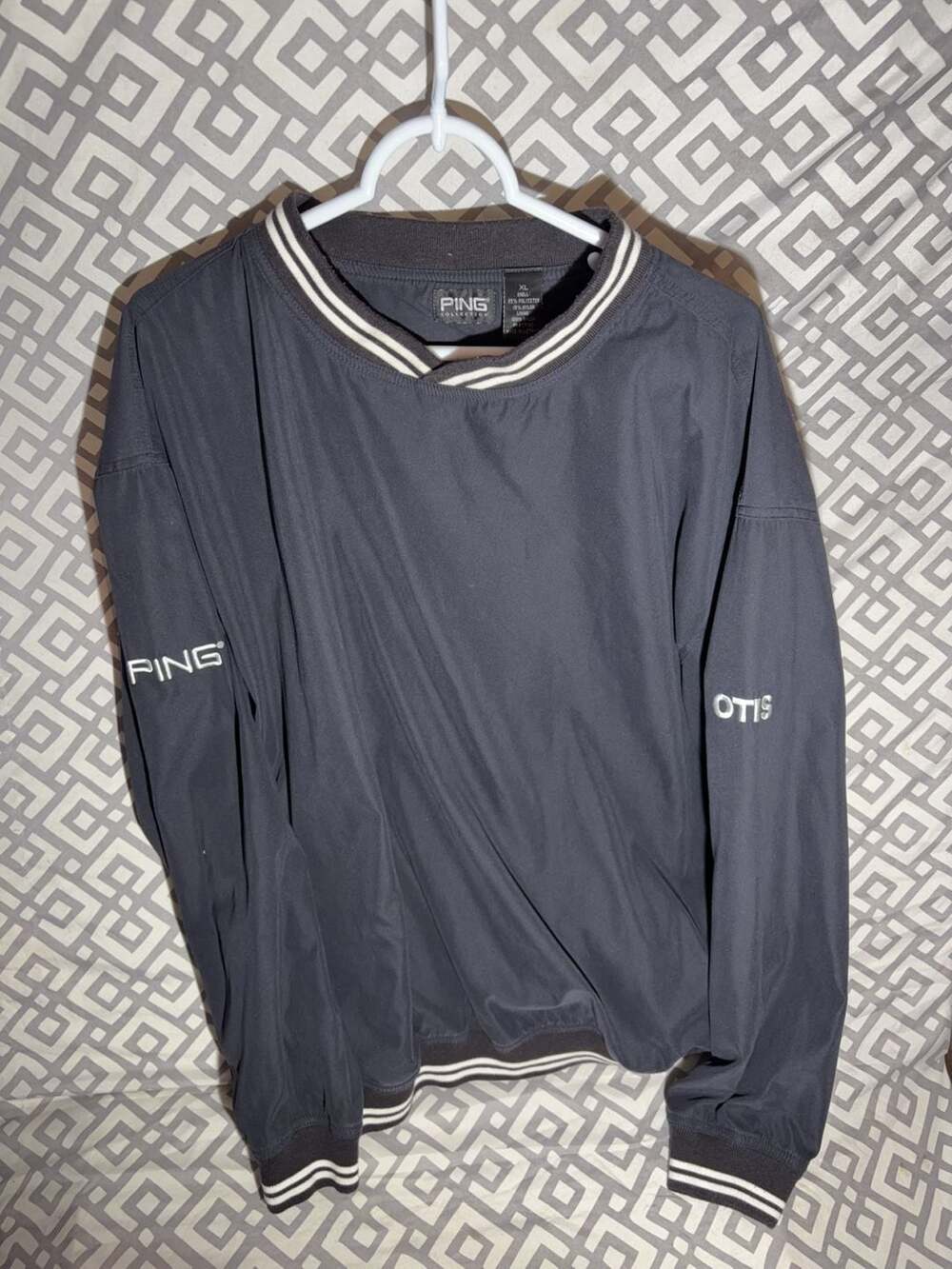 PING Collection V-Neck Golf Windshirt